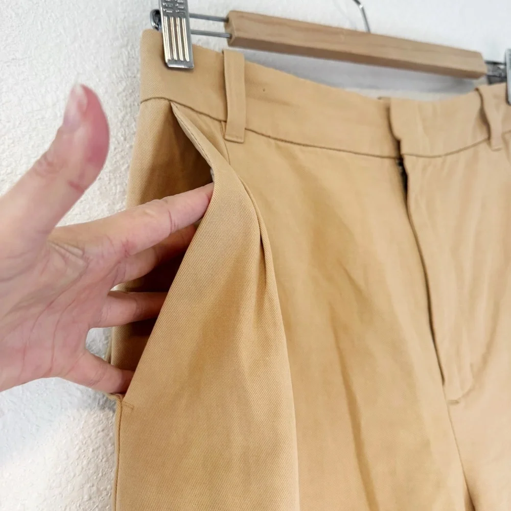 Madewell The Harlow Short in Drapey Twill in Desert Dune Size 6